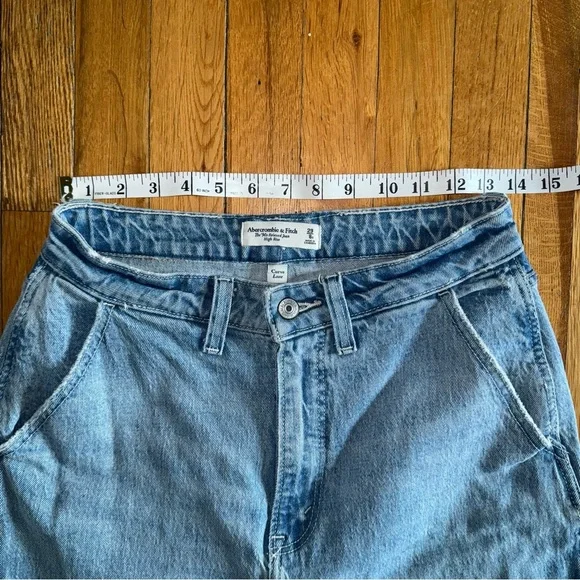 Abercrombie & Fitch Light Blue Straight Leg Jeans - Picture 5 of 6